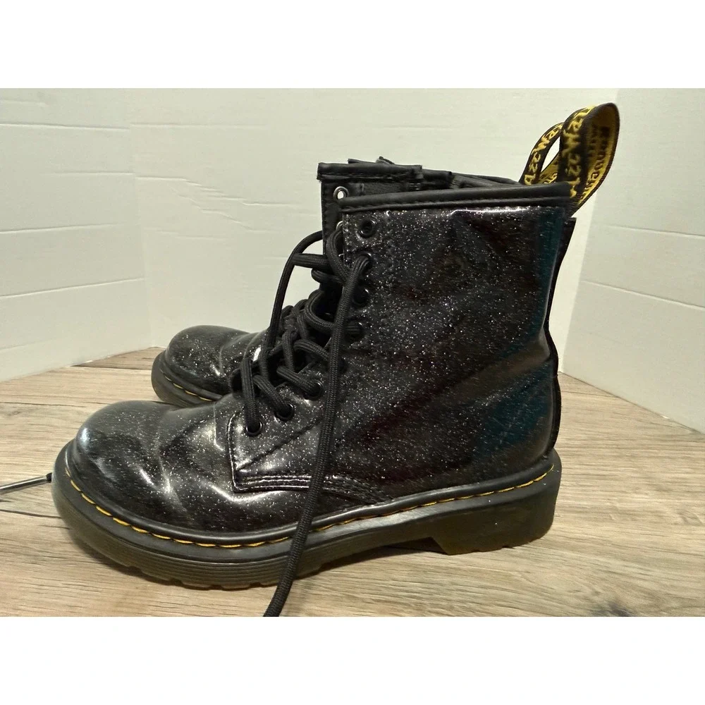 Girl's Doc Martens Youth Glitter Lace Up Boots 1460 J Black–Cosmic Glitter US 1